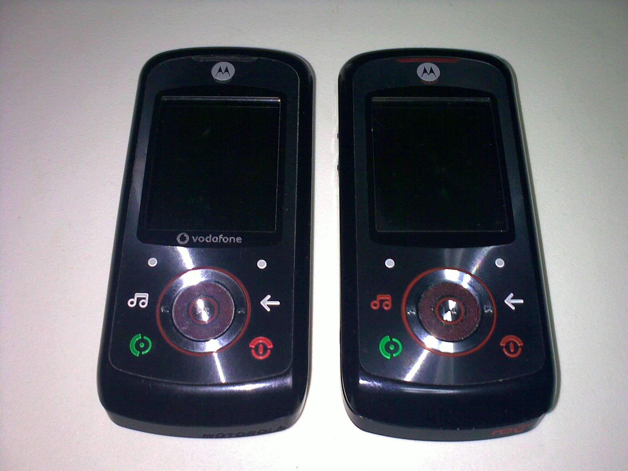How to Disassemble a Motorola EM25