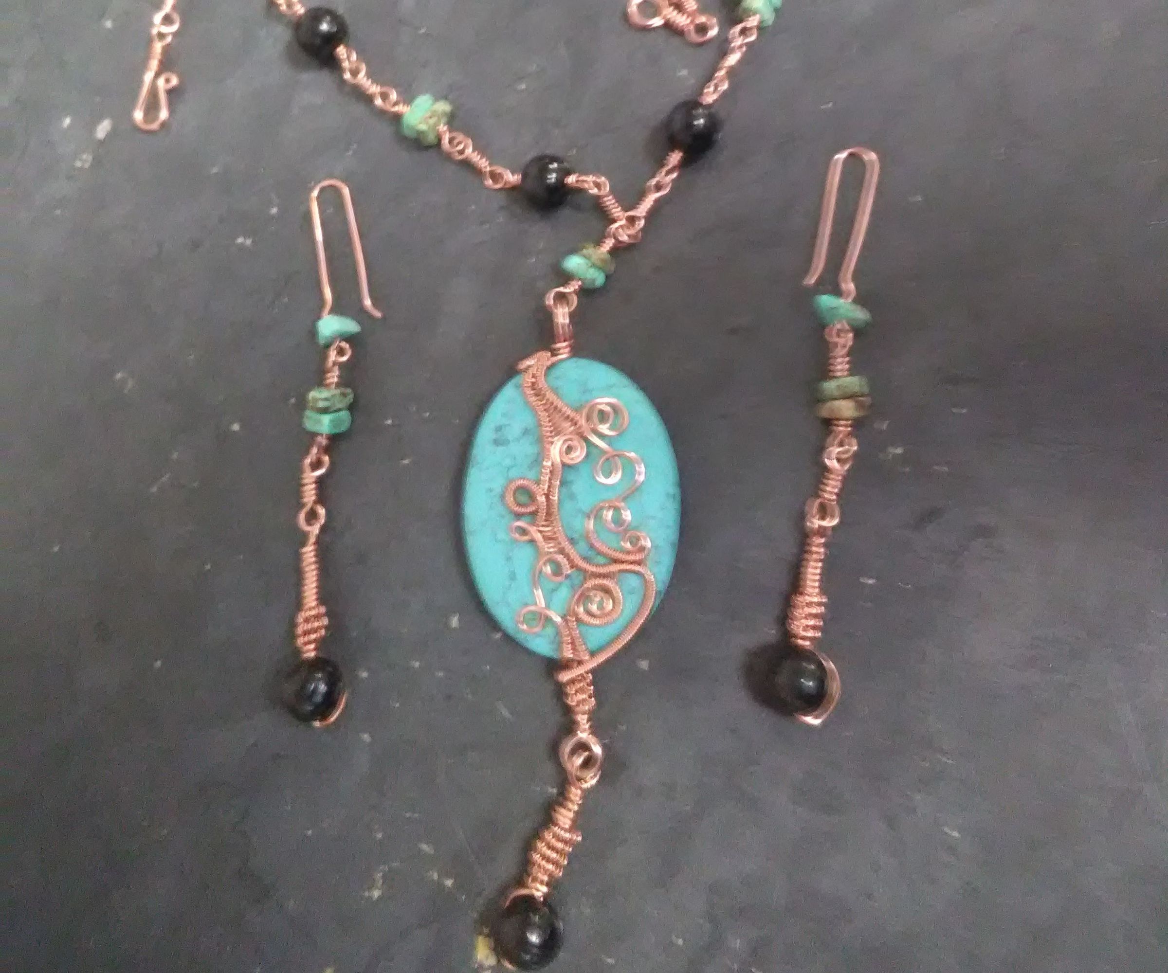 Wire Wrapped Pendant and Earrings