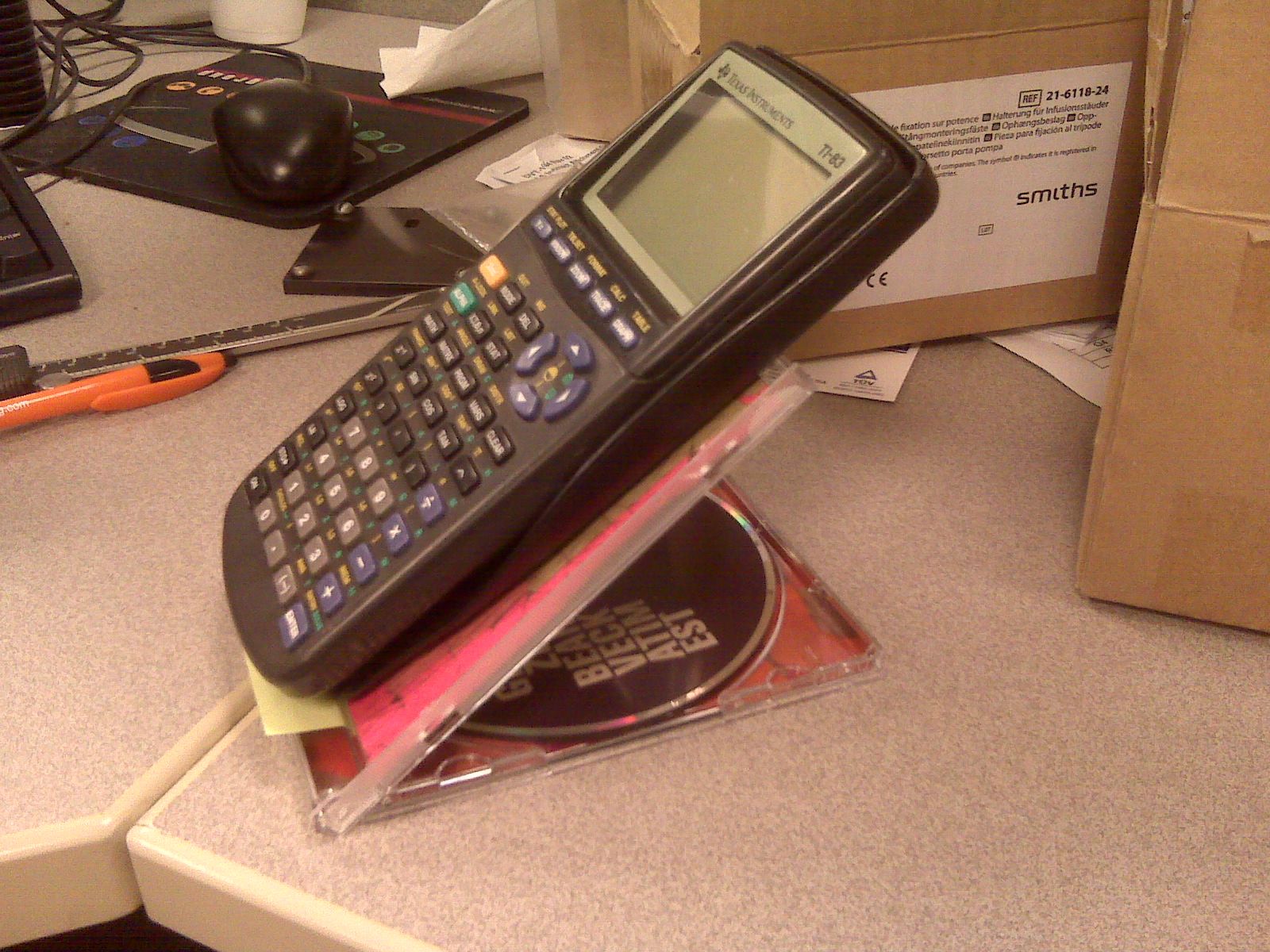 Turn a CD Jewel Case Into a Mobile Device Stand