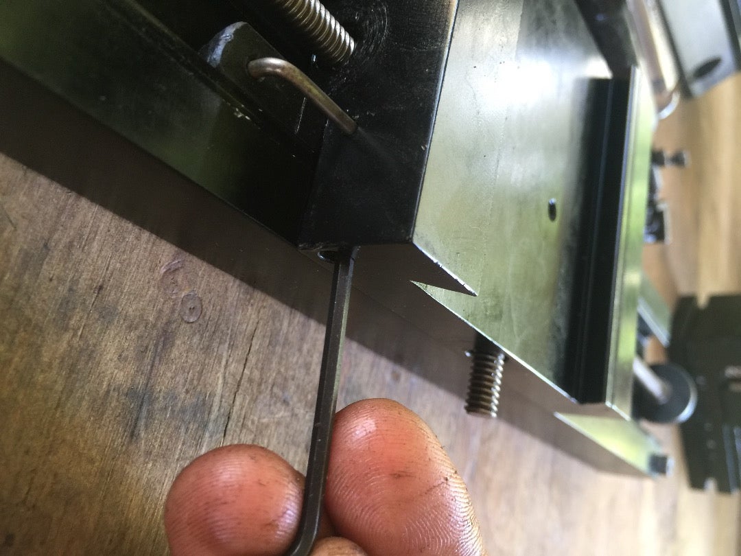 Lash Out! How to Make a Milling Machine More Accurate 23 Steps