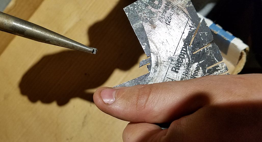 Batarang From a Saw Blade : 6 Steps (with Pictures) - Instructables