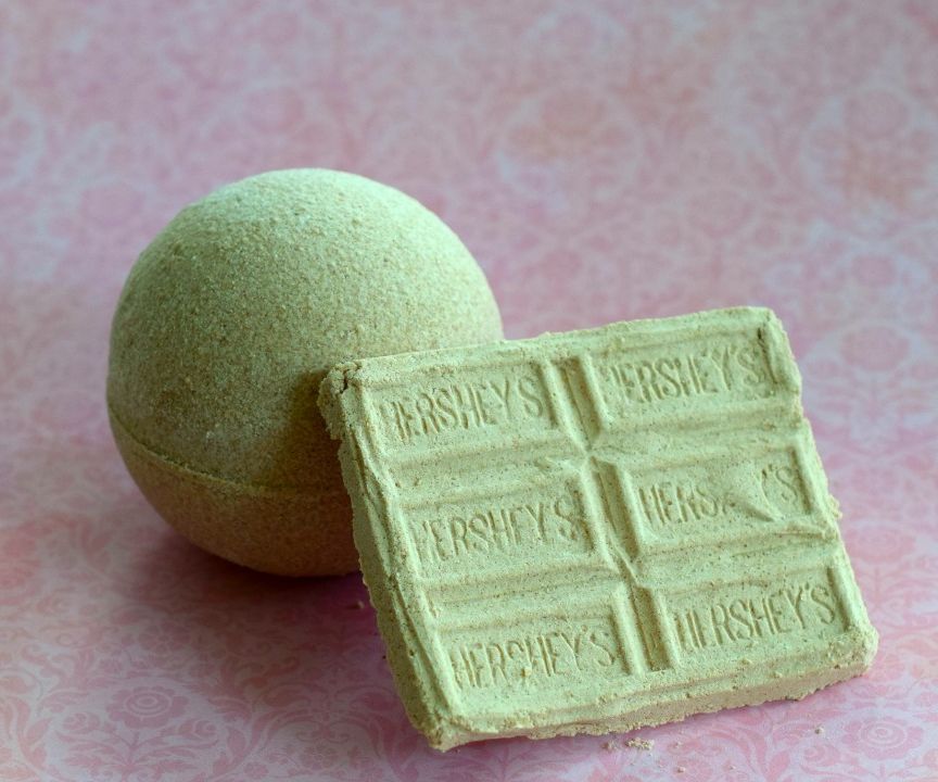 DIY Chocolate Bath Bombs