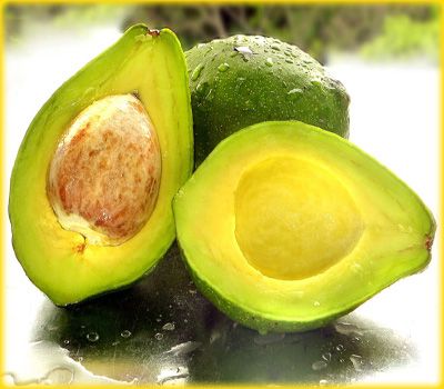 BABY'S FIRST FOOD : AVOCADO PUREE