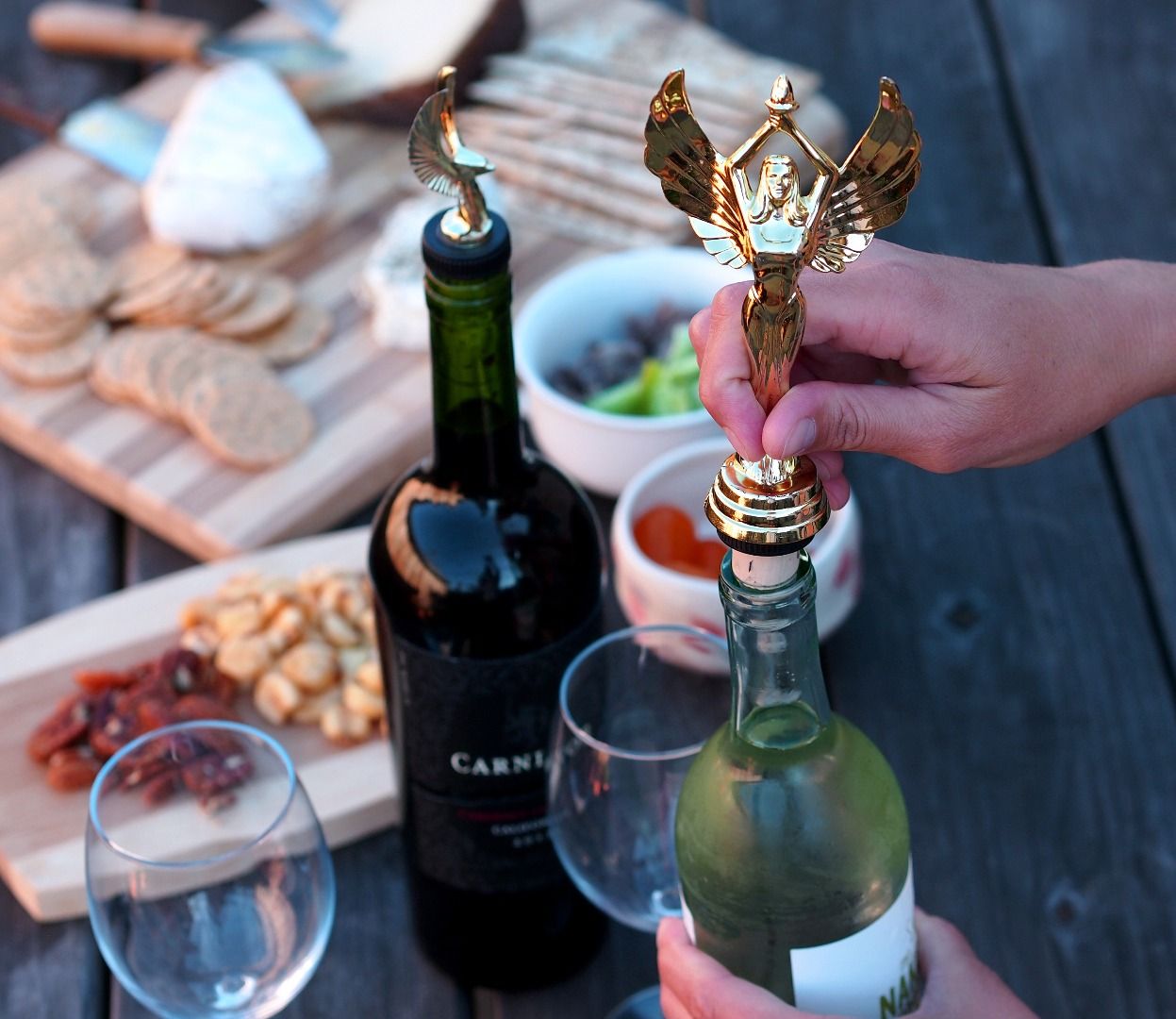 Trophy Bottle Topper : 4 Steps (with Pictures) - Instructables