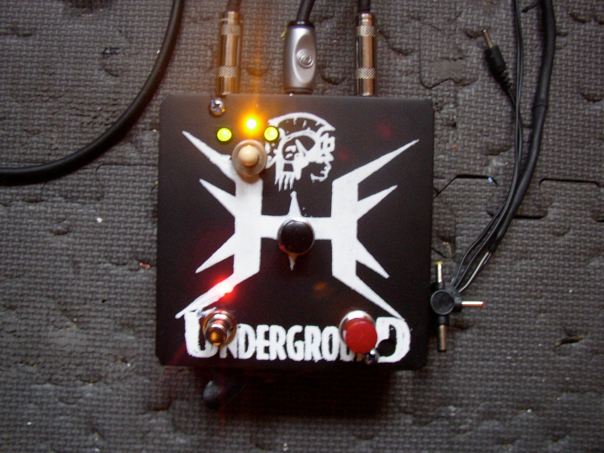 Stereo Amplifier Pedal