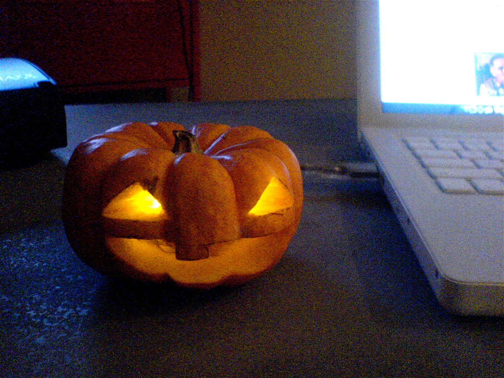 Super Easy USB Powered Halloween Jack O' Lantern
