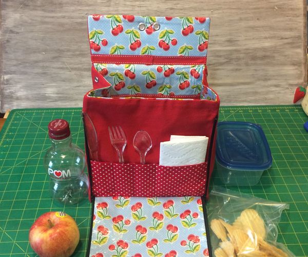 Lunch Bag With Zip Down Placemat