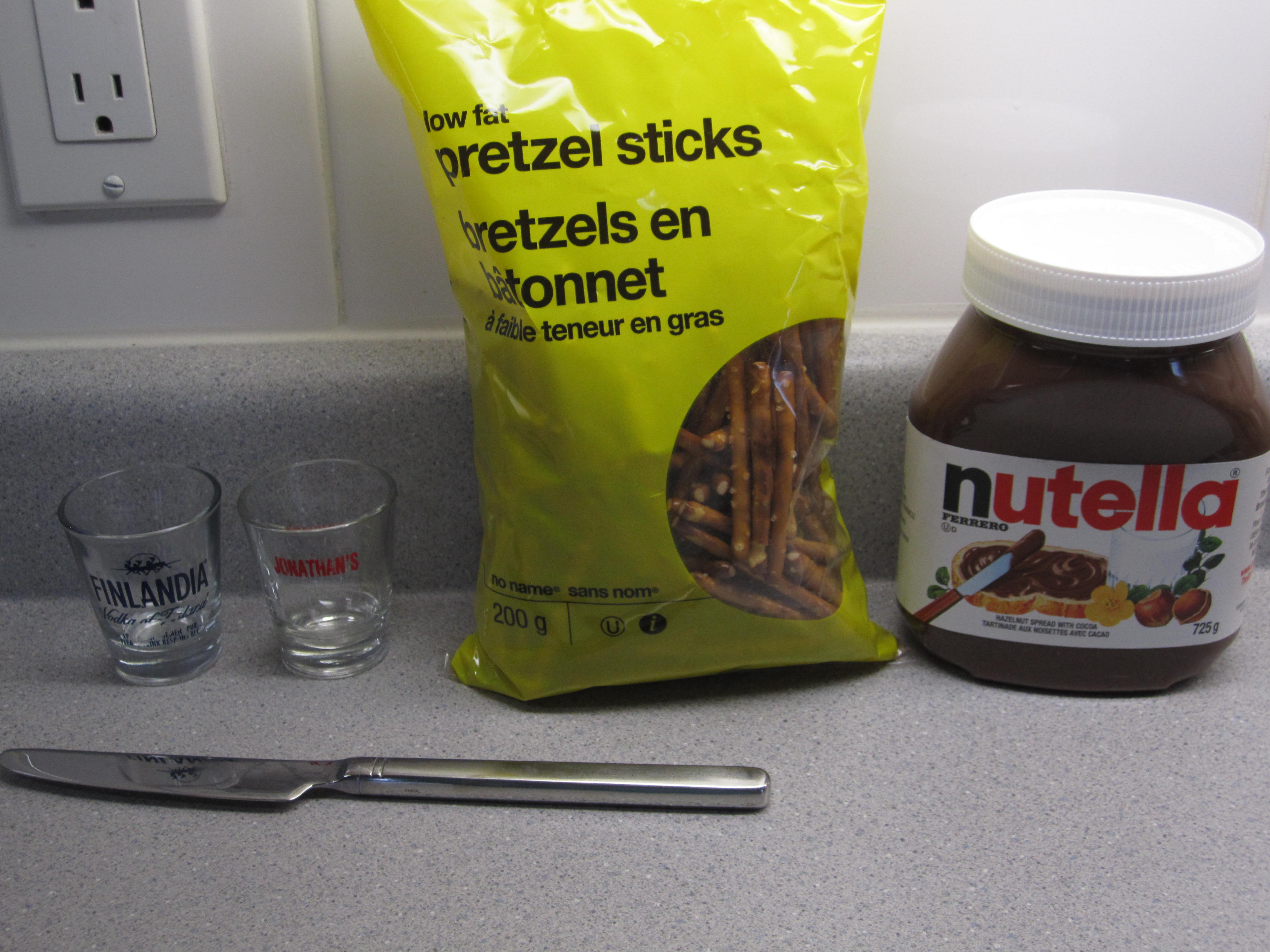 Easy Snack Pretzels With Nutella 3 Steps Instructables