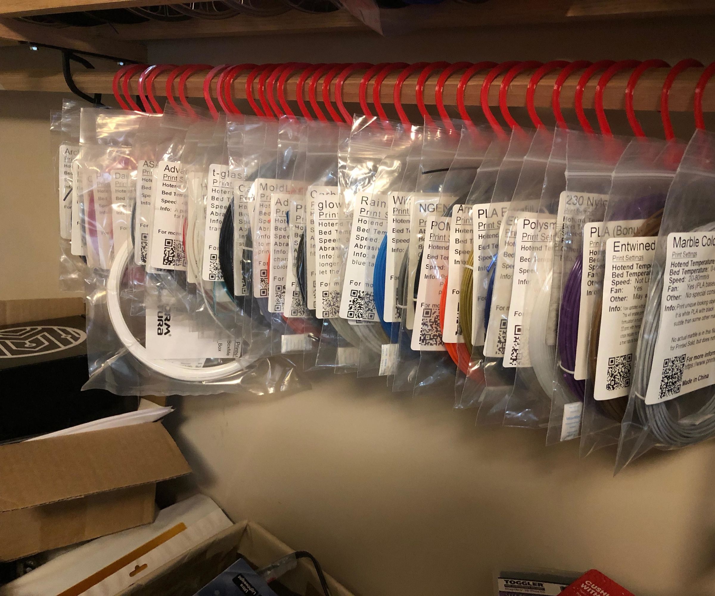 Ziplock Bag Hangers, Great for Smaple Fillament Bags.