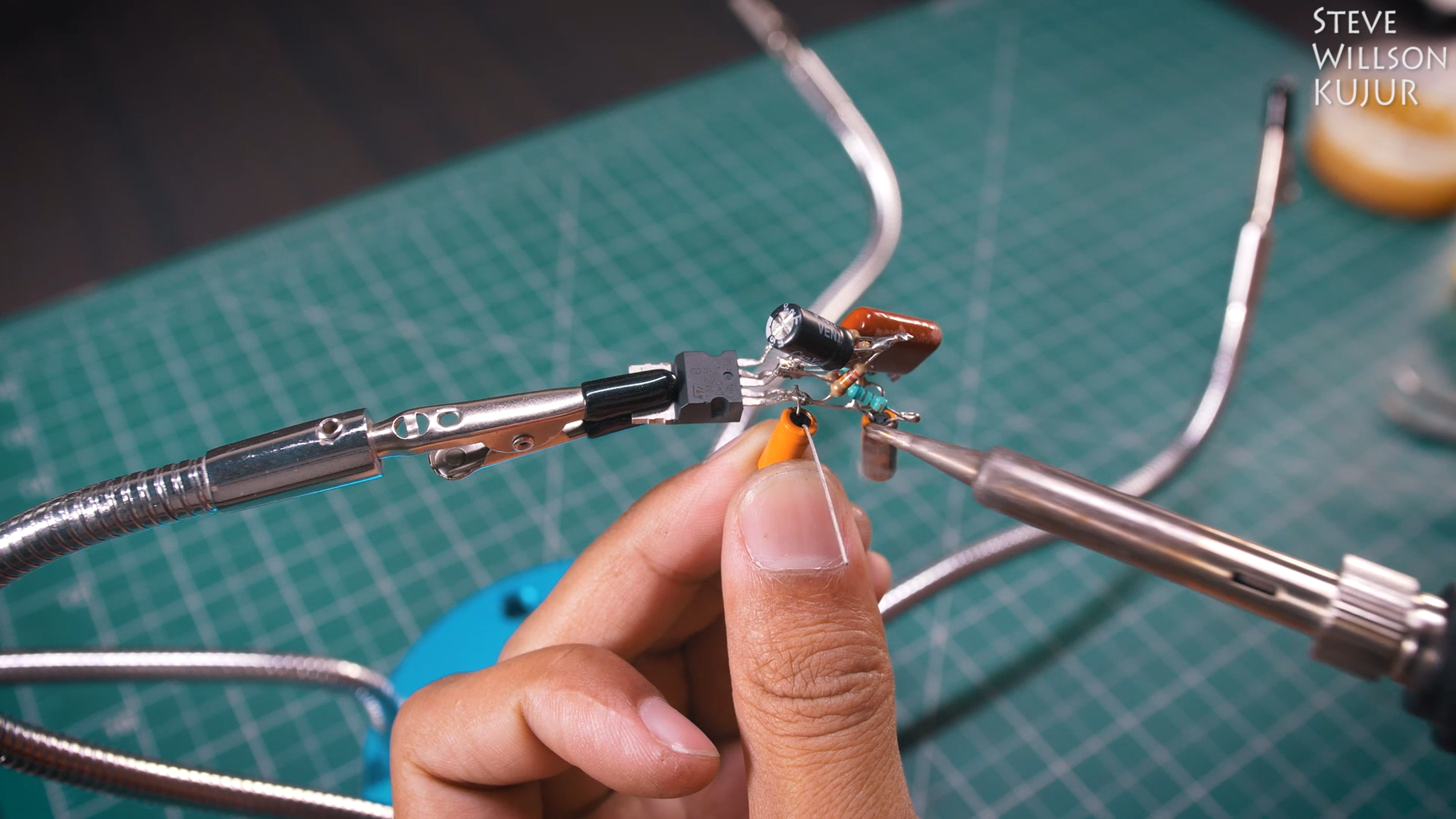 DIY Super Simple Audio Amplifier : 8 Steps Circuit Diagram