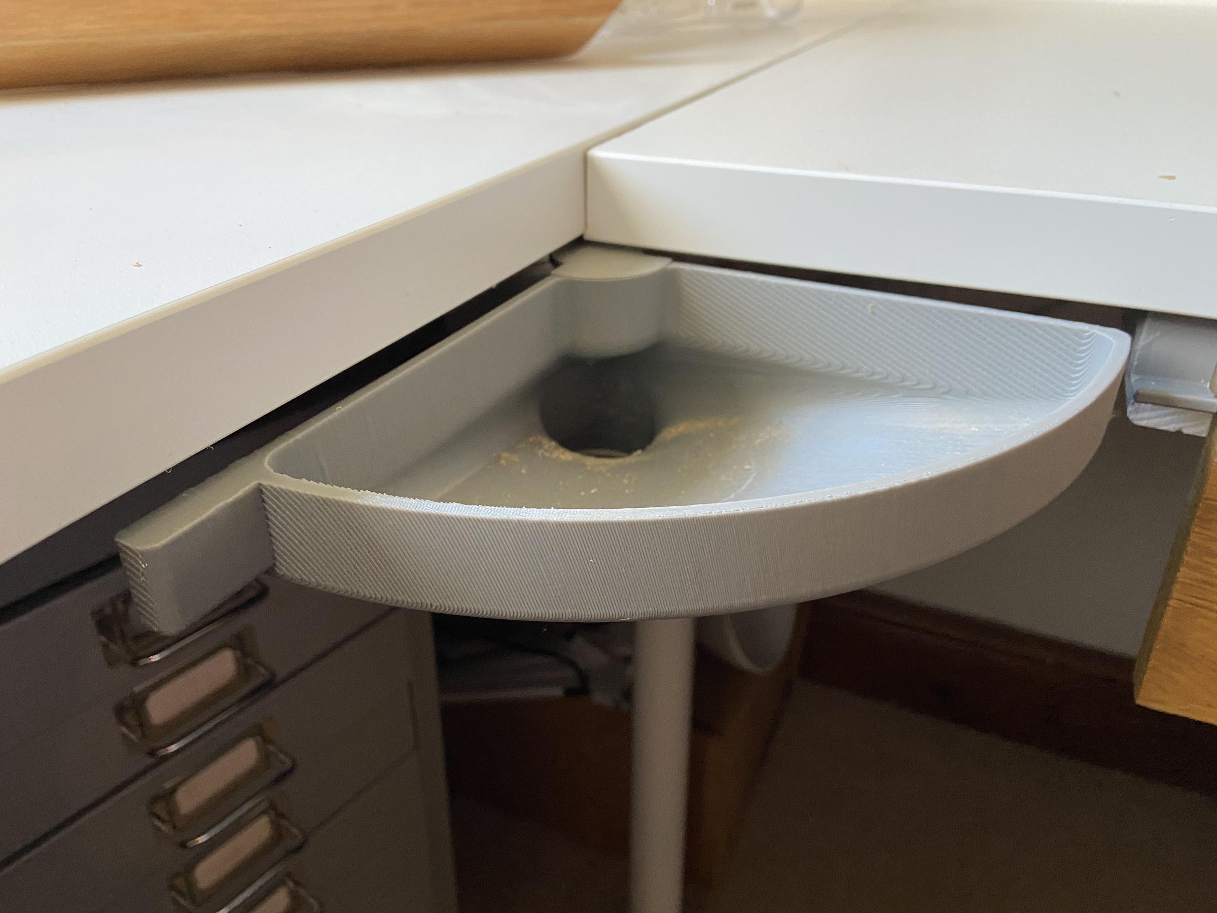 Desk & Workbench Dust/sweepings Collector 7 Steps Instructables