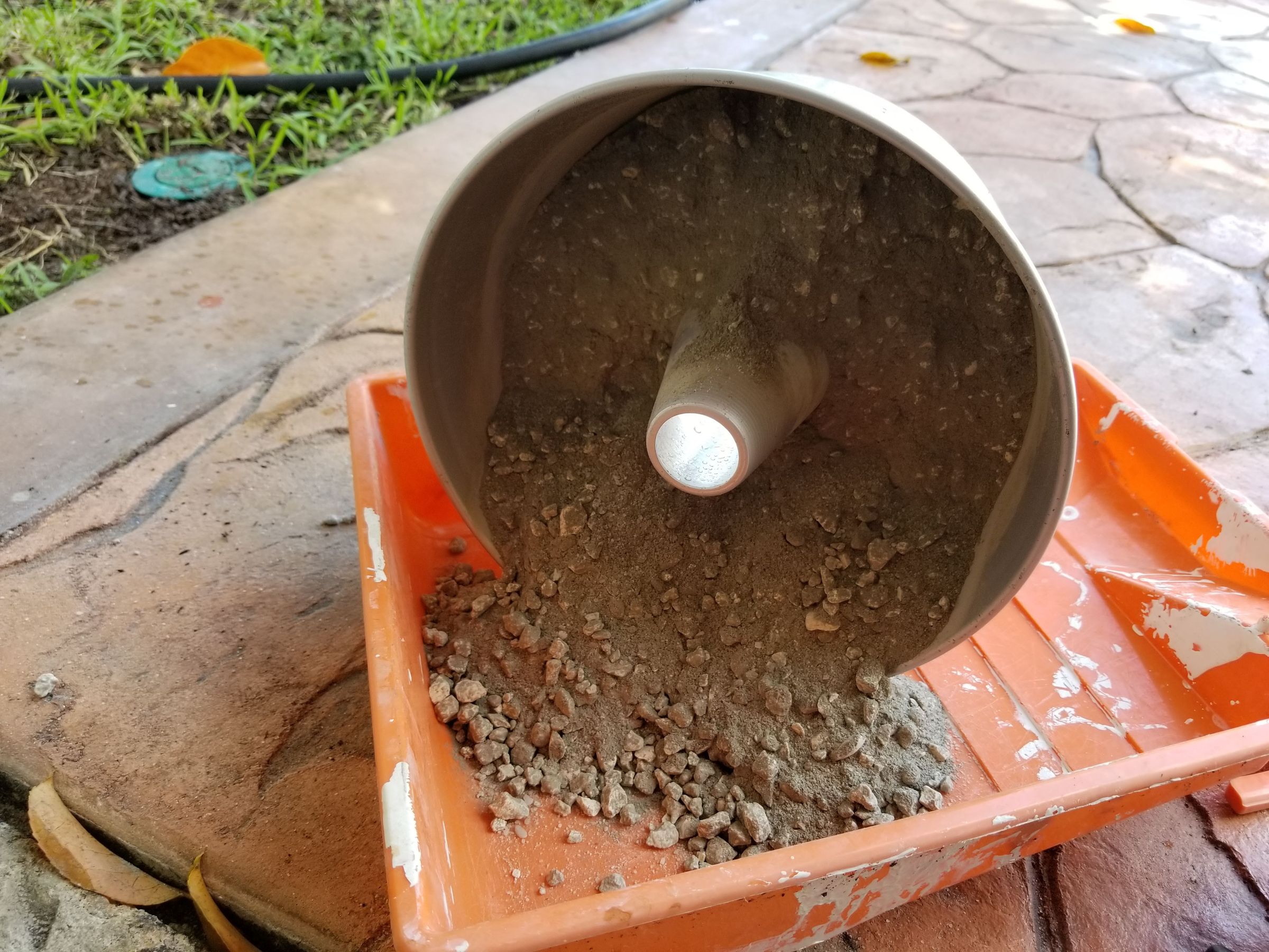 Simple Oversize Concrete Donut Sprinkler Protector 4 Steps (with
