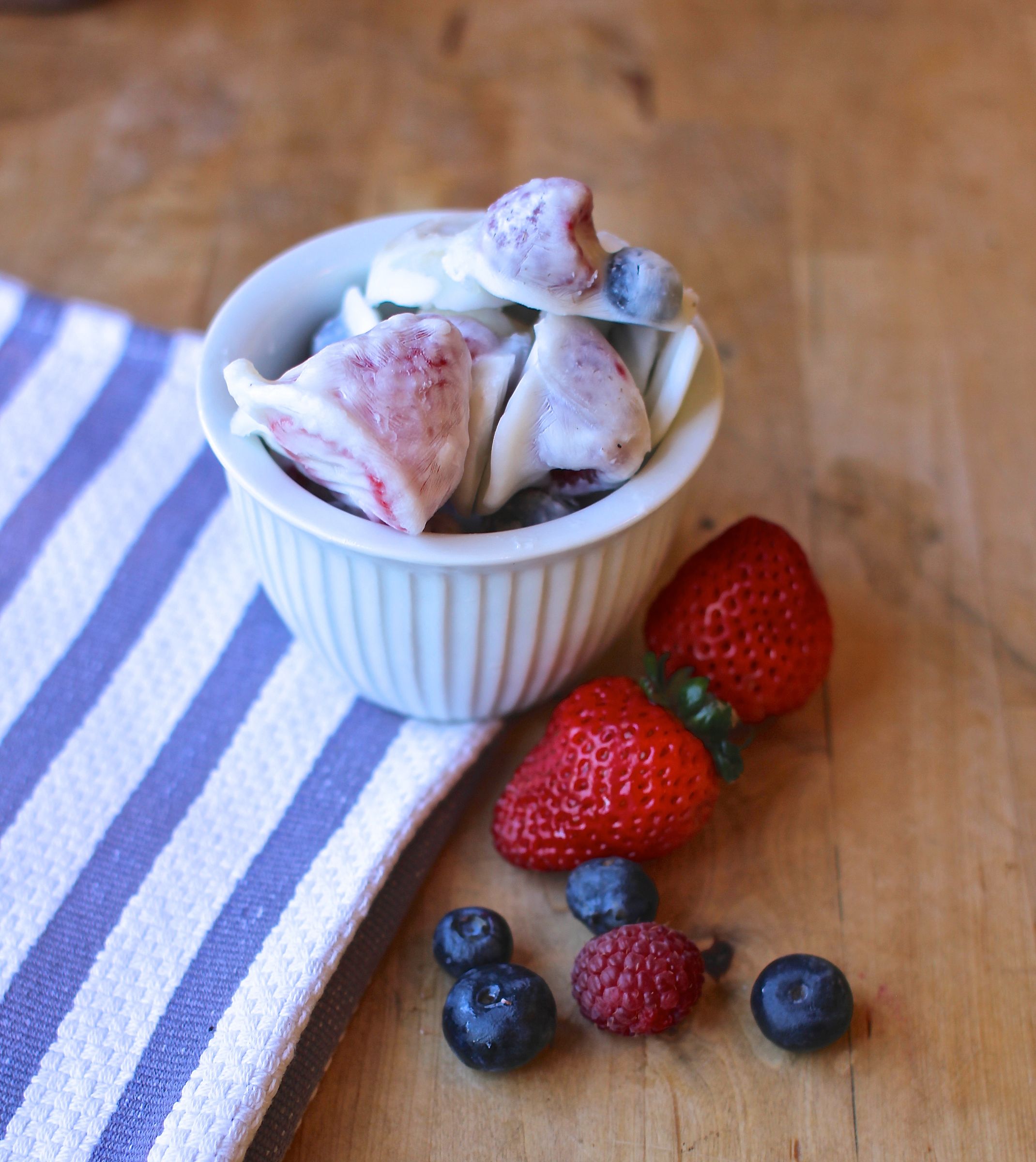 Frozen Yogurt Fruit Bites