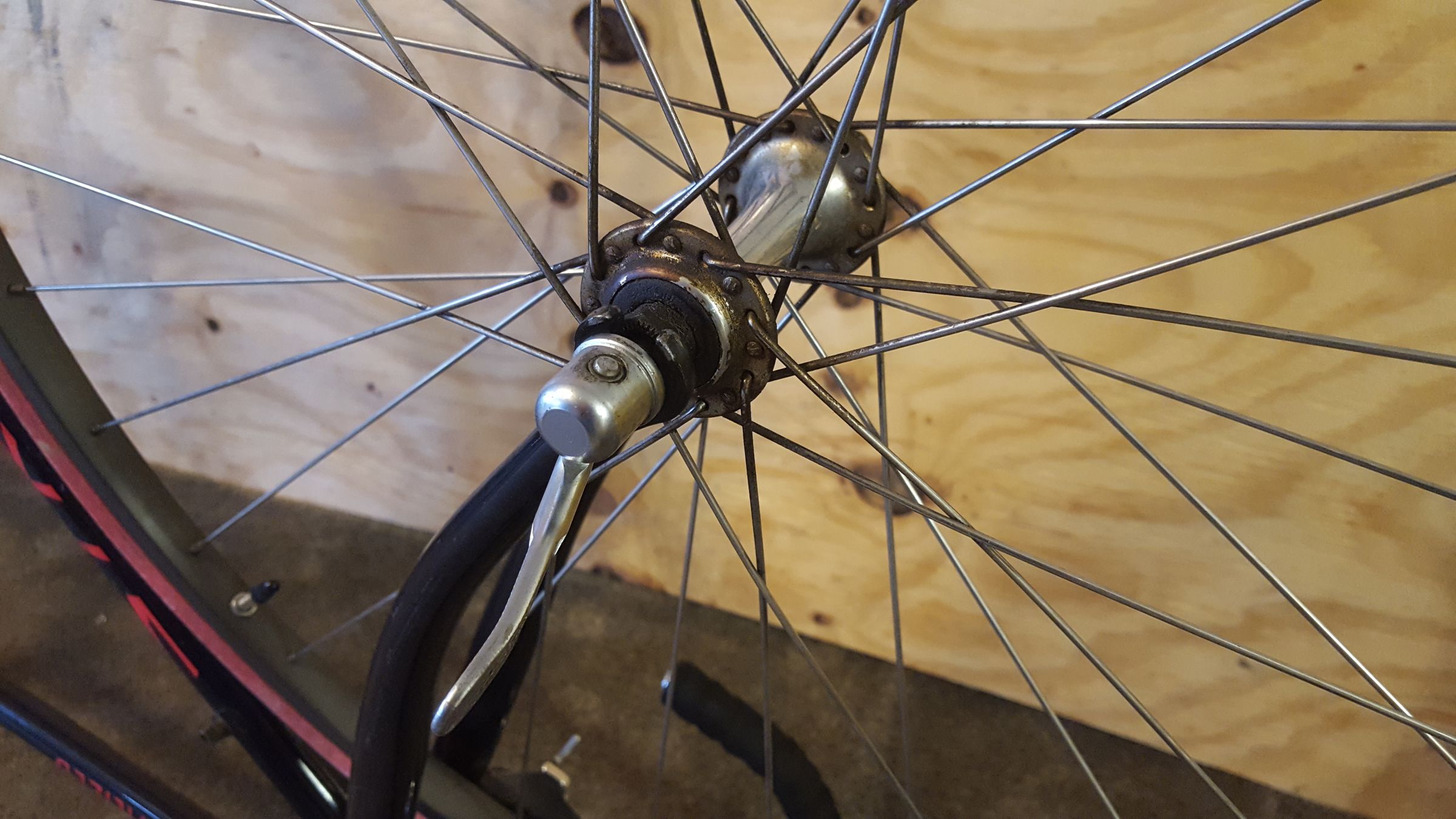 How to Change an Inner Tube on a Bike 5 Steps (with Pictures