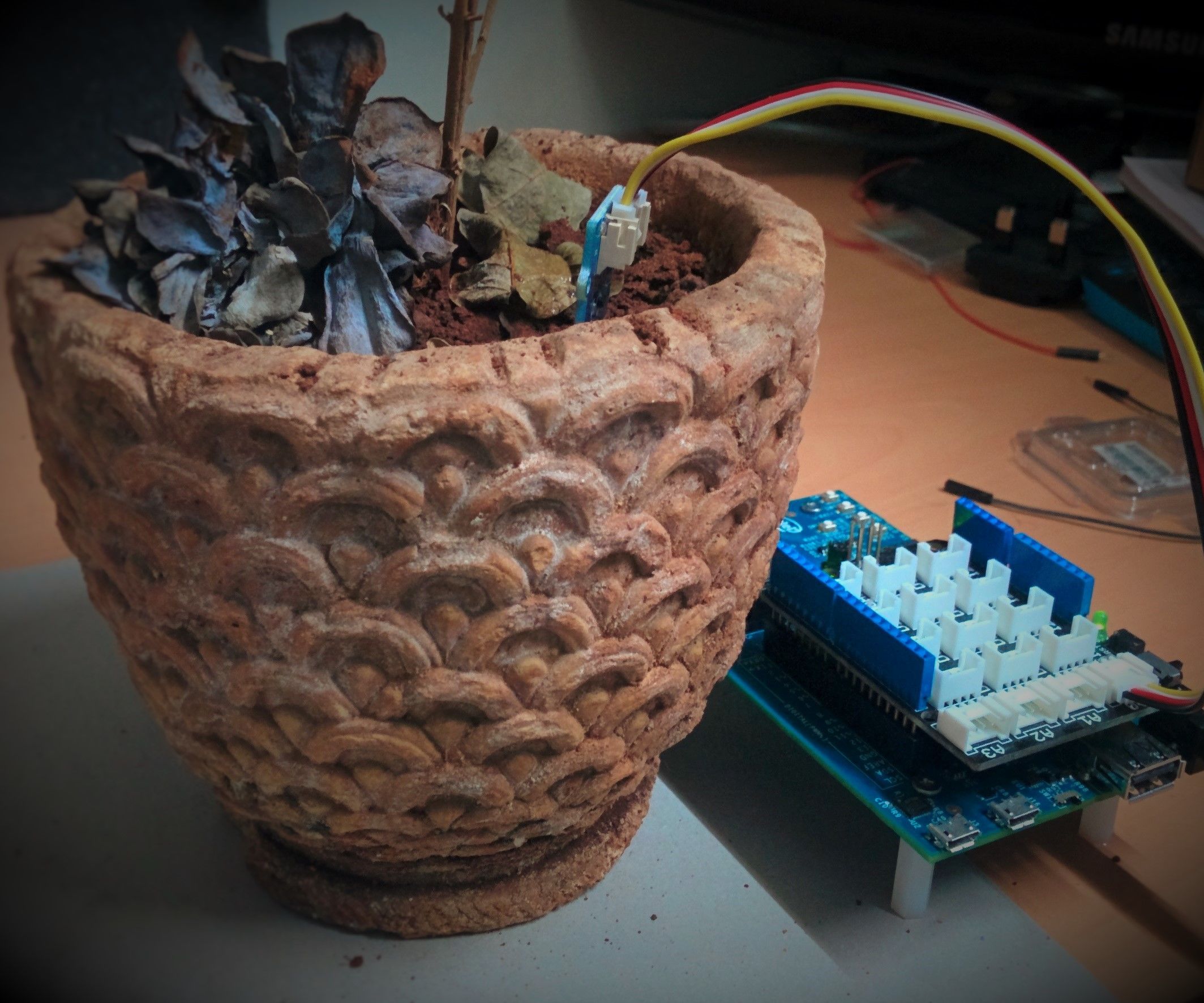 Future Sight Greenhouse System - Predictive Plants on the Cloud!