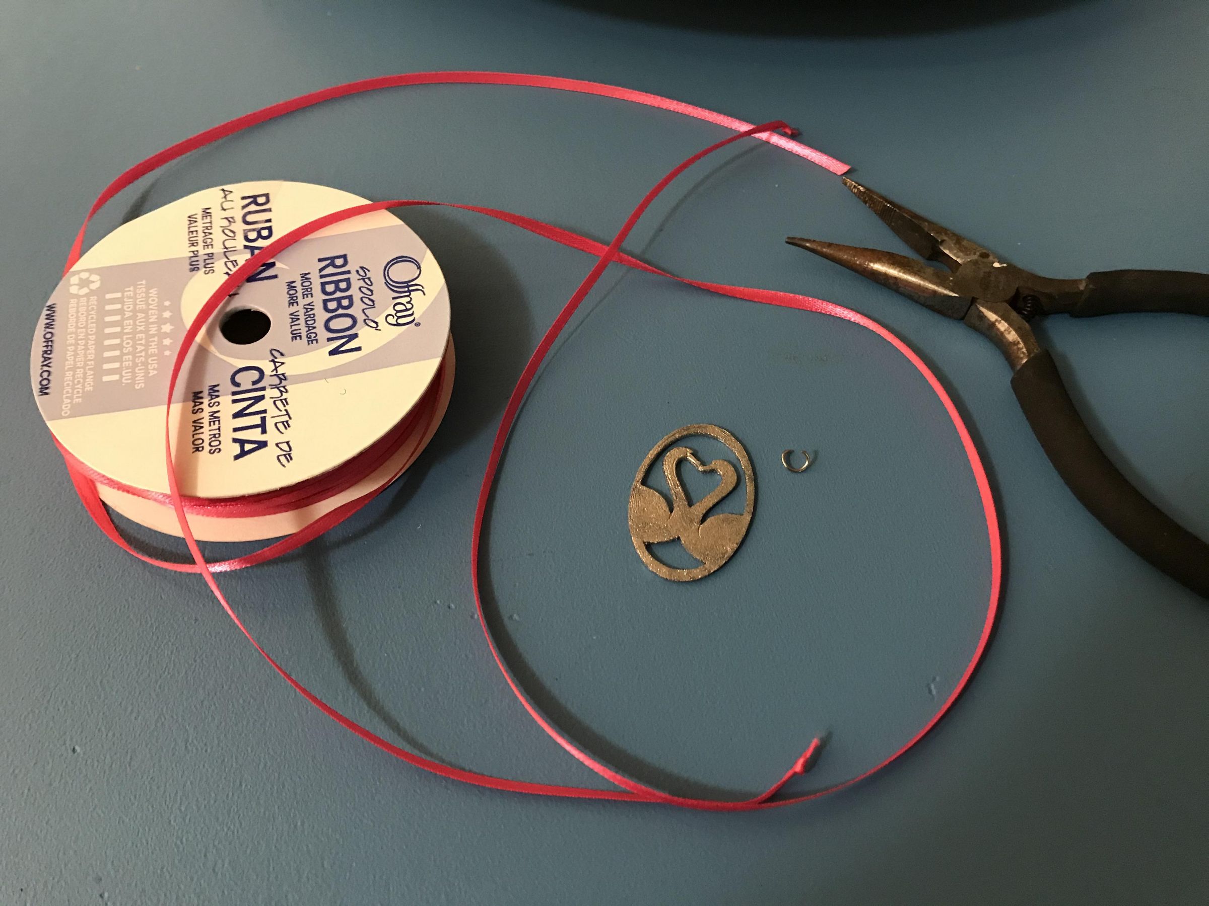Swan Heart Necklace: 3D Printed : 3 Steps - Instructables