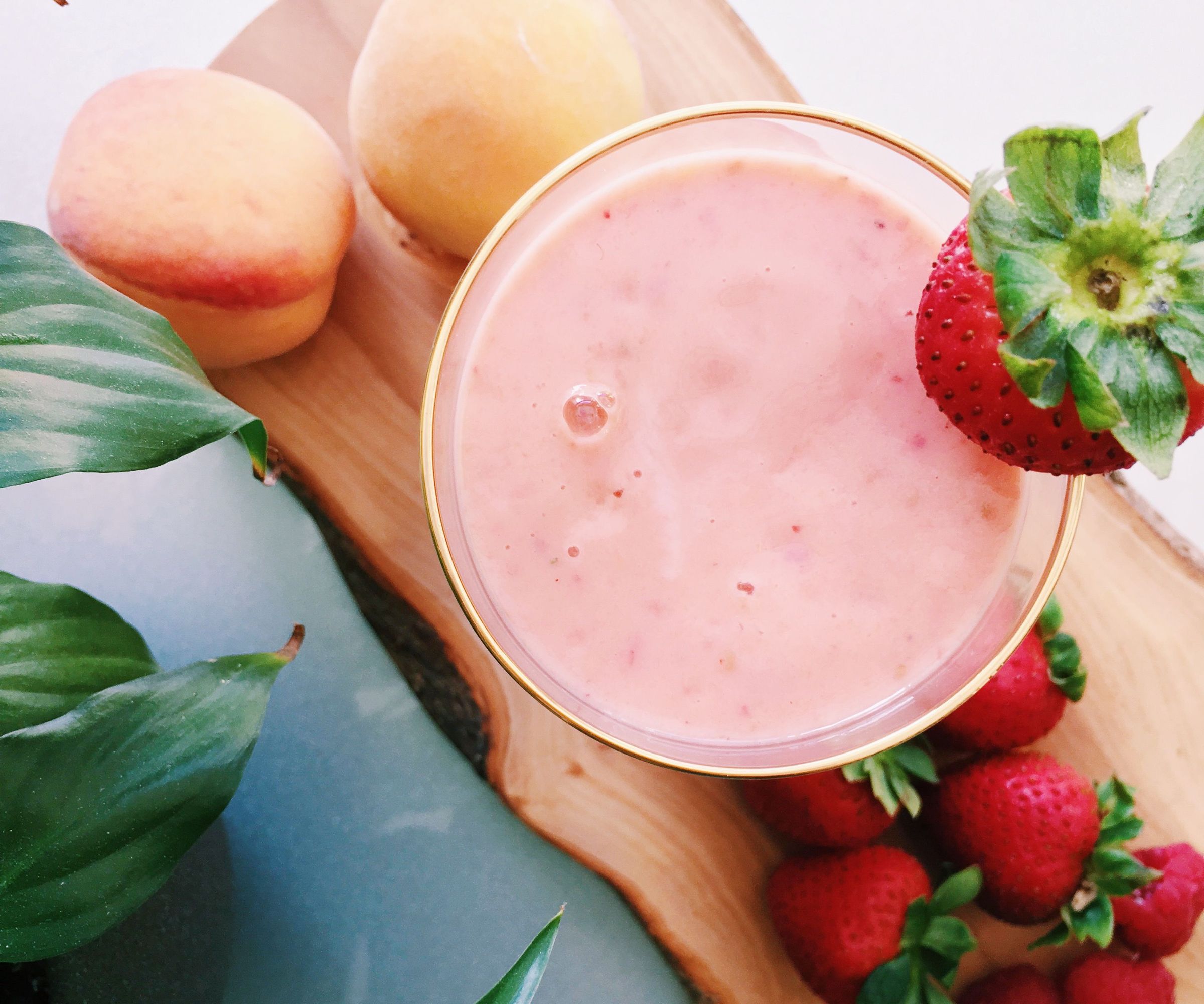 RECIPE | PEACH BERRY SMOOTHIE