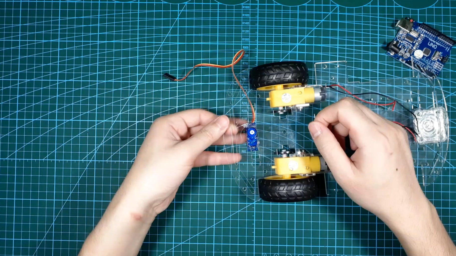 Arduino Obstacle Avoiding Robot Car 2WD With AA Battery : 4 Steps ...