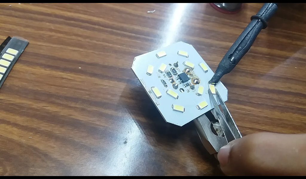 How to Repair Led Bulb : 8 Steps - Instructables