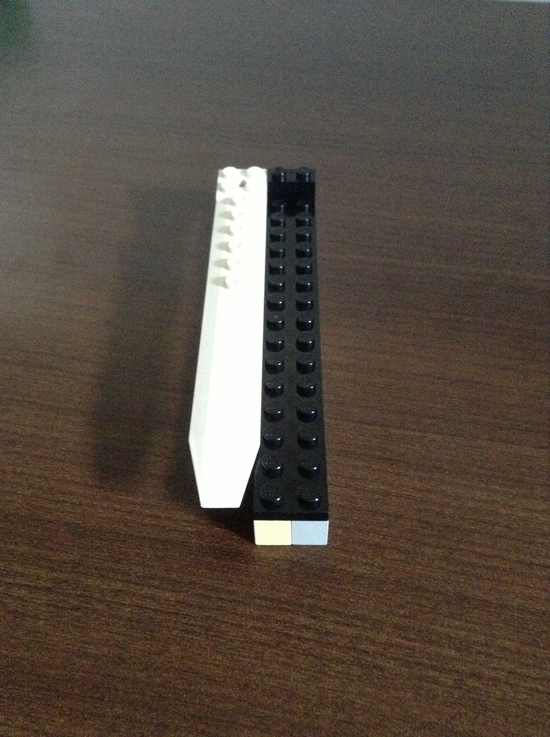 Easy To Make Customizable Lego Switchblade 