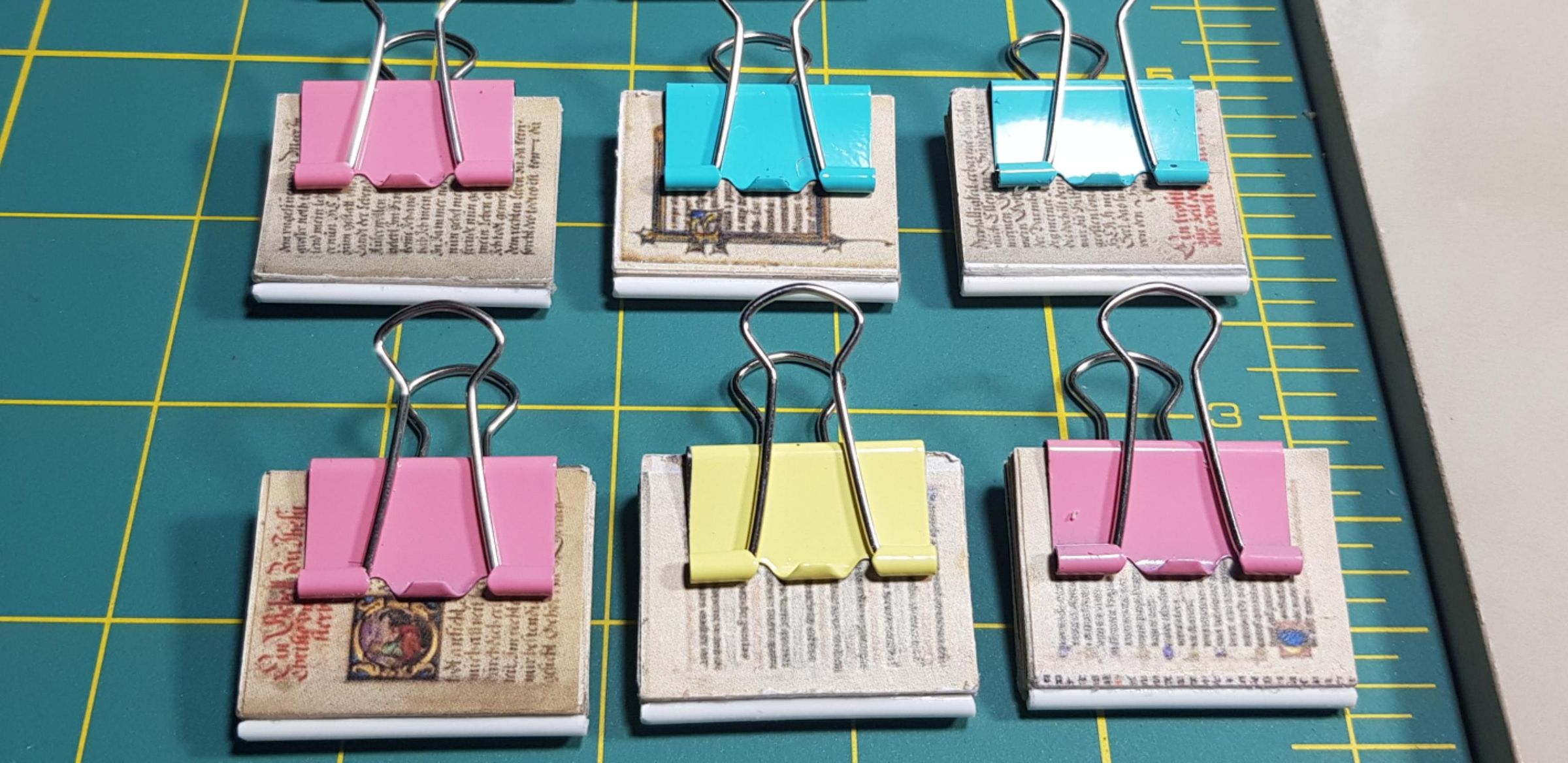 📖📕 DIY Miniature Books Bookbinding Video Tutorial With Free