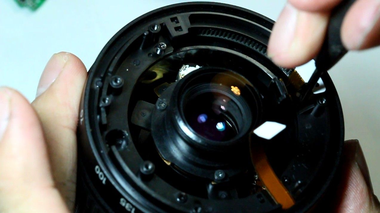 Modify Tamron 70-300mm Macro Lens to Switch on Macro Mode at 70mm