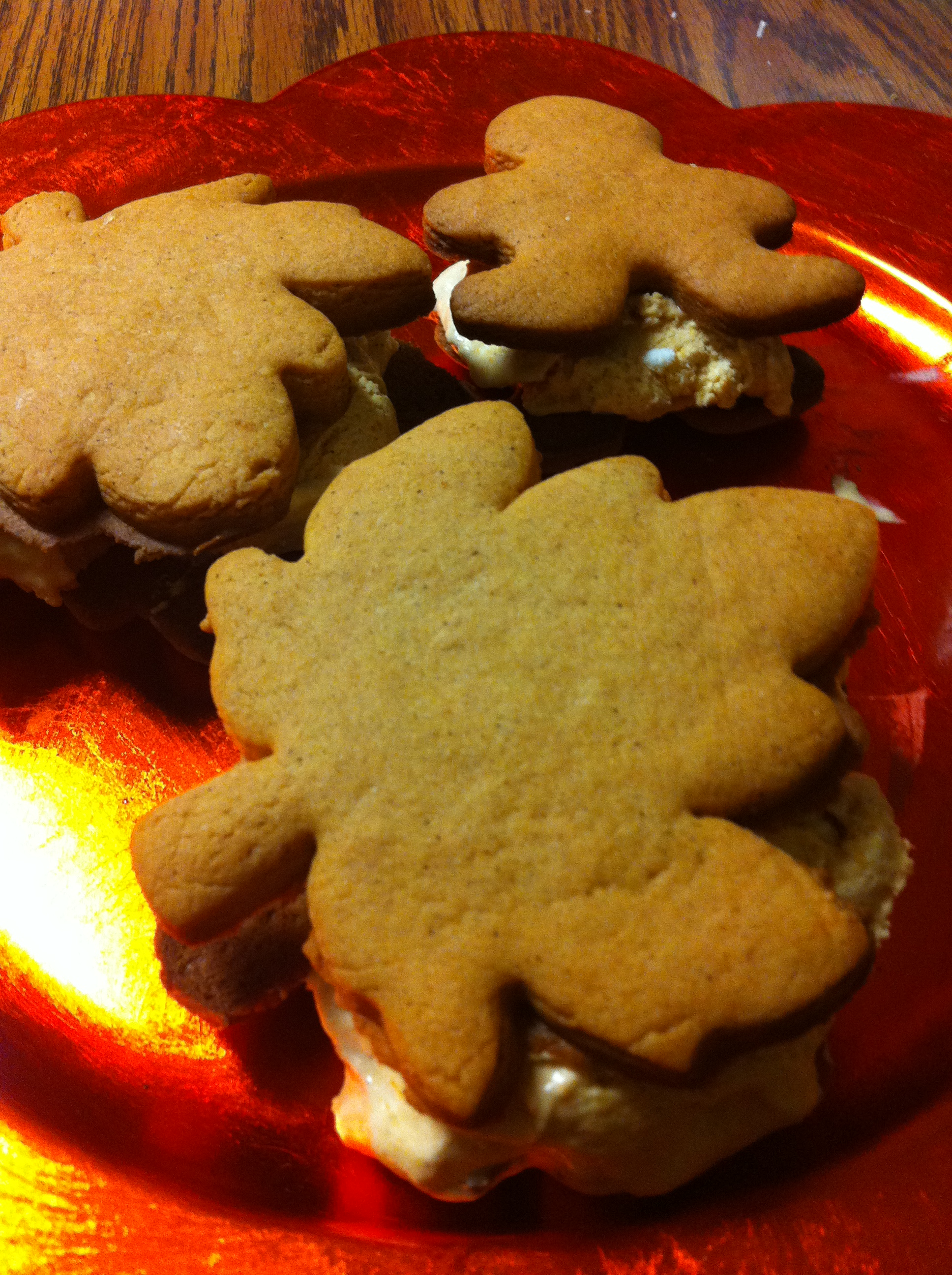 Gingerbread- Pumpkin Icecream Sandwiches