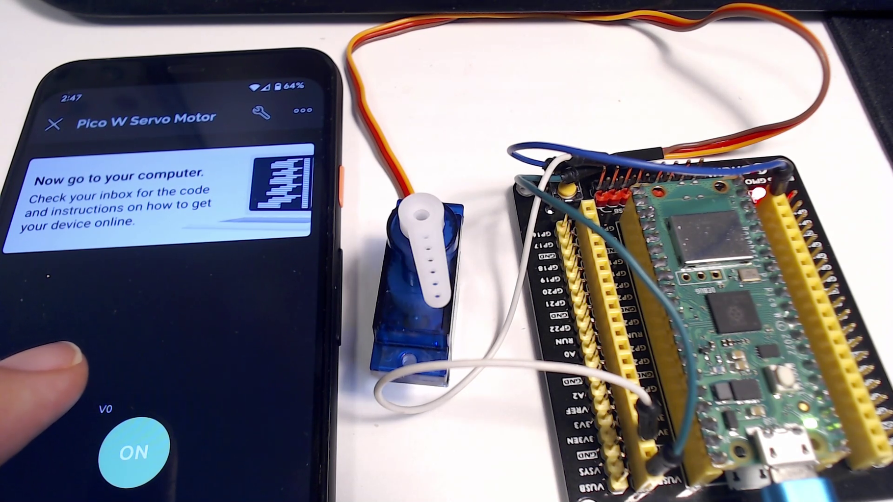 Servo Control With Raspberry Pi Pico W and Blynk App