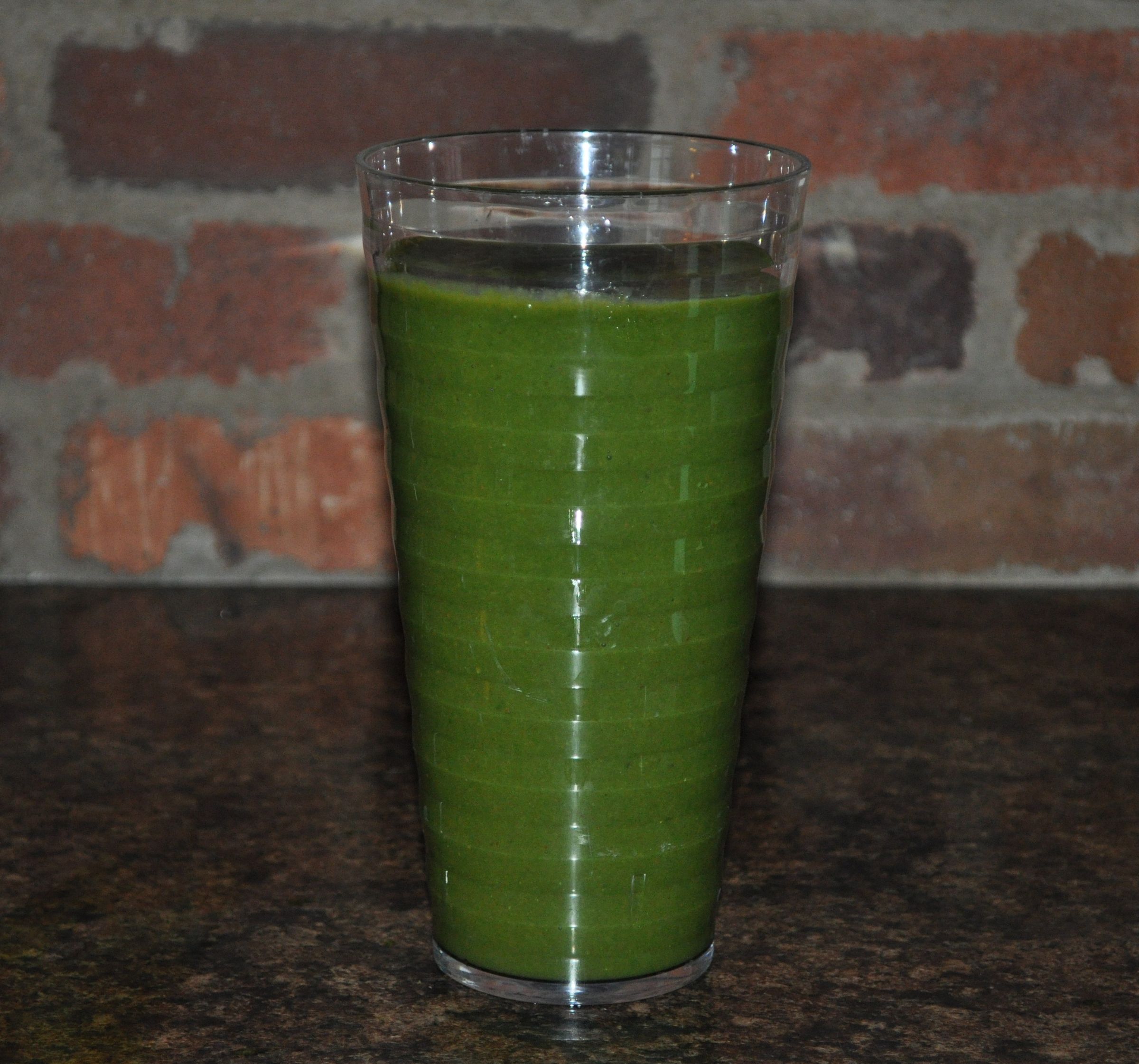 Great Tasting, Gross Looking, Healthy Green Smoothie!