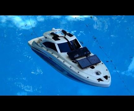 Modified RC Boat With Solar Panels!
