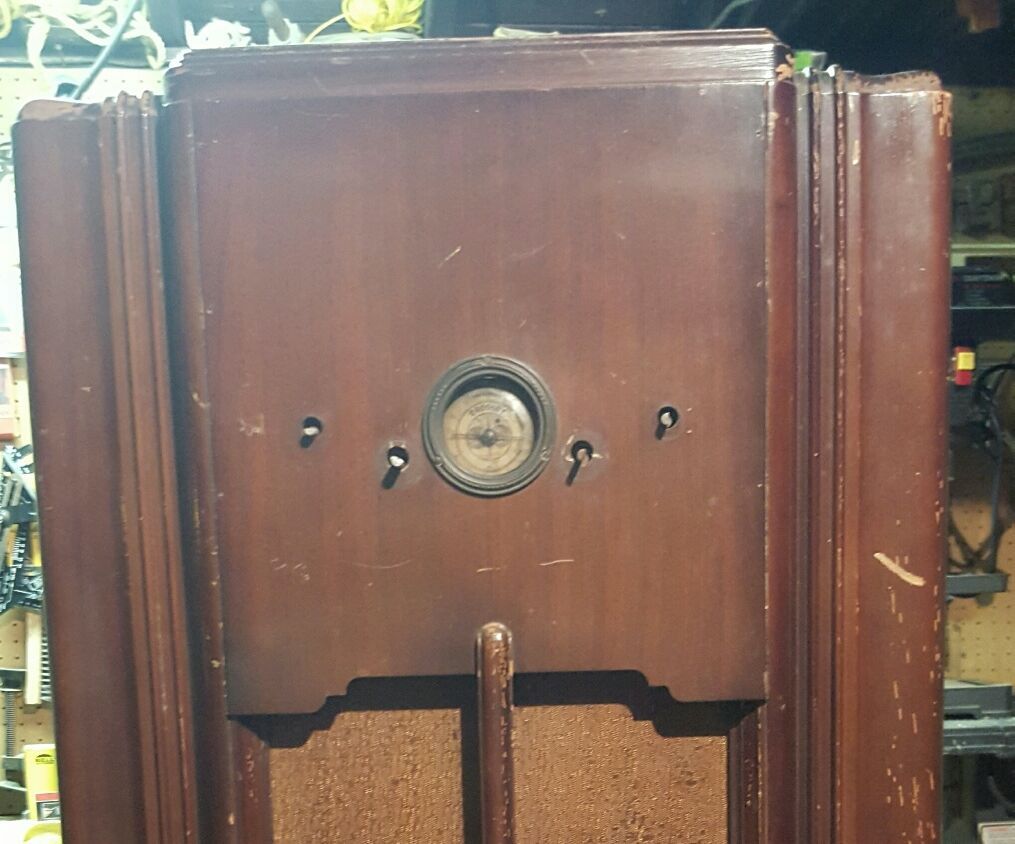 1935 Crosley Radio Wine Bar - First Steps.