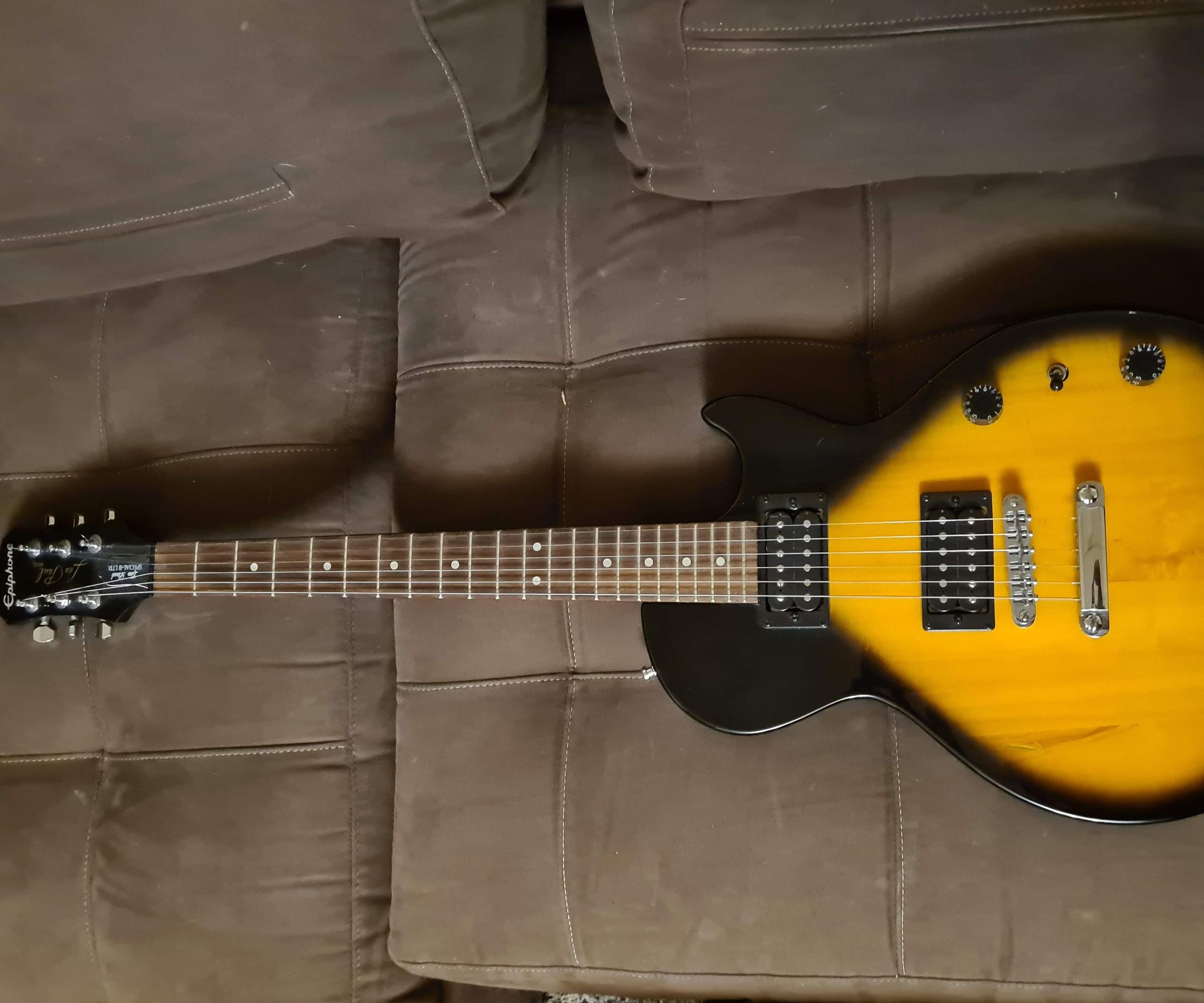 How to Restring a LP Guitar