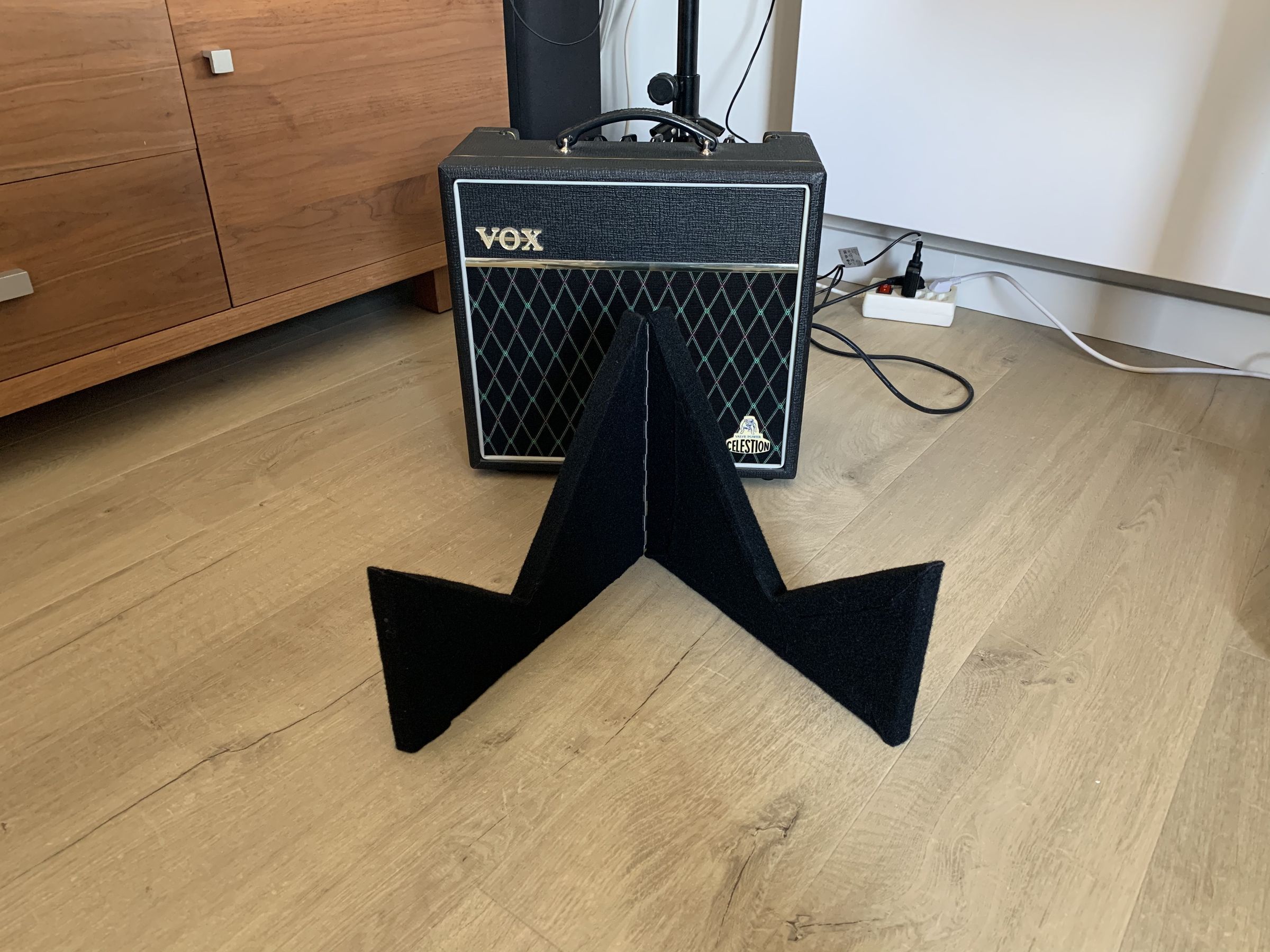 Portable Guitar Amp Stand 6 Steps Instructables