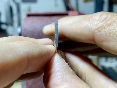 DIY Straight Razor From an Old Saw Blade : 6 Steps (with Pictures ...