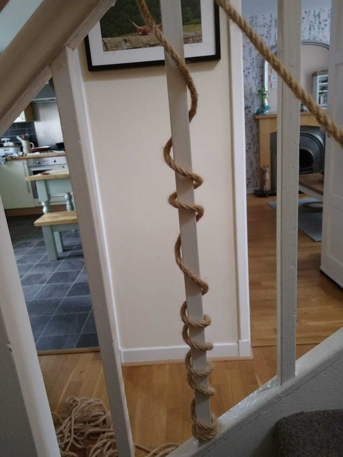 Cat Scratcher Stair Bannister. 5 Steps (with Pictures) Instructables