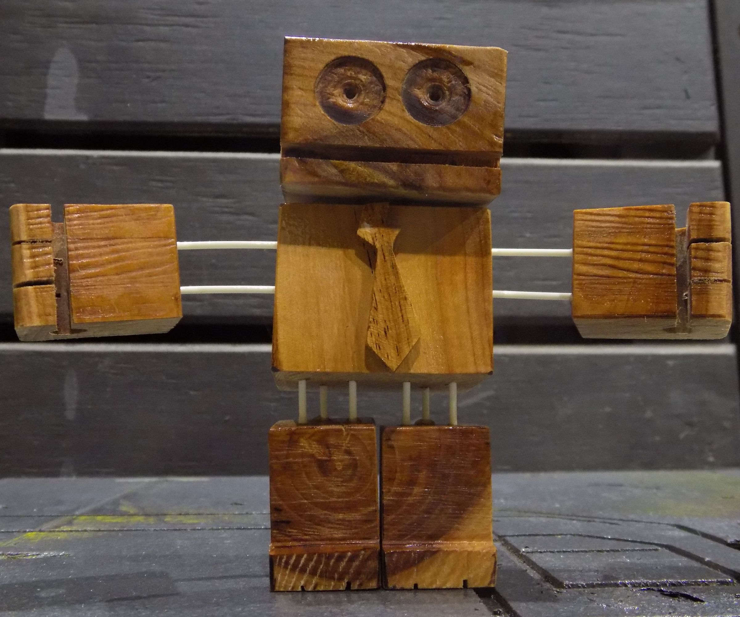 Happy Robot Mascotte (stopmotion Film + Build)