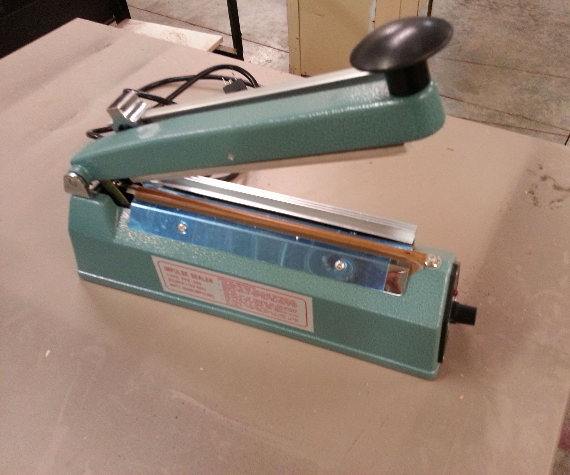 Build a Killer Plastic Bag Sealing Station