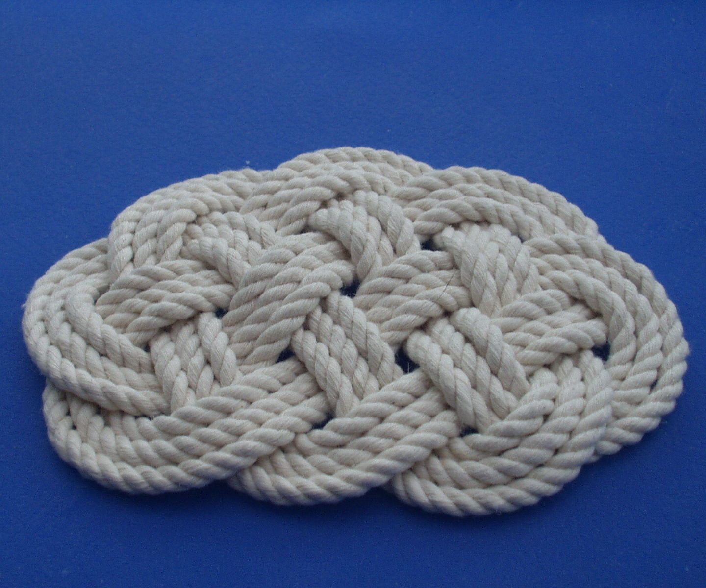 ABOK 818 - Ocean Plait Mat - Aka Flat Lanyard Knot