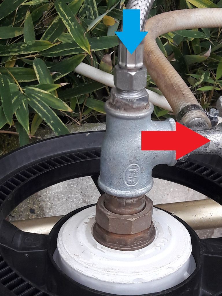 Solar Hot Water System Beer (...yes Beer) PET Keg RECYCLED 10 Steps