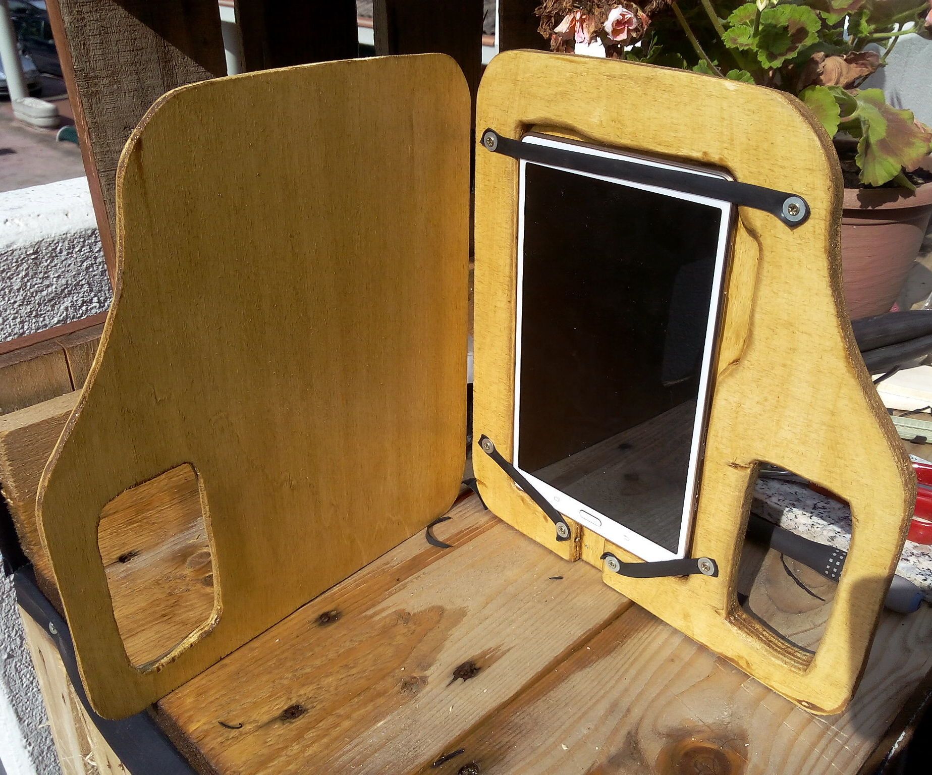 Tablet Wood Cover With Grip