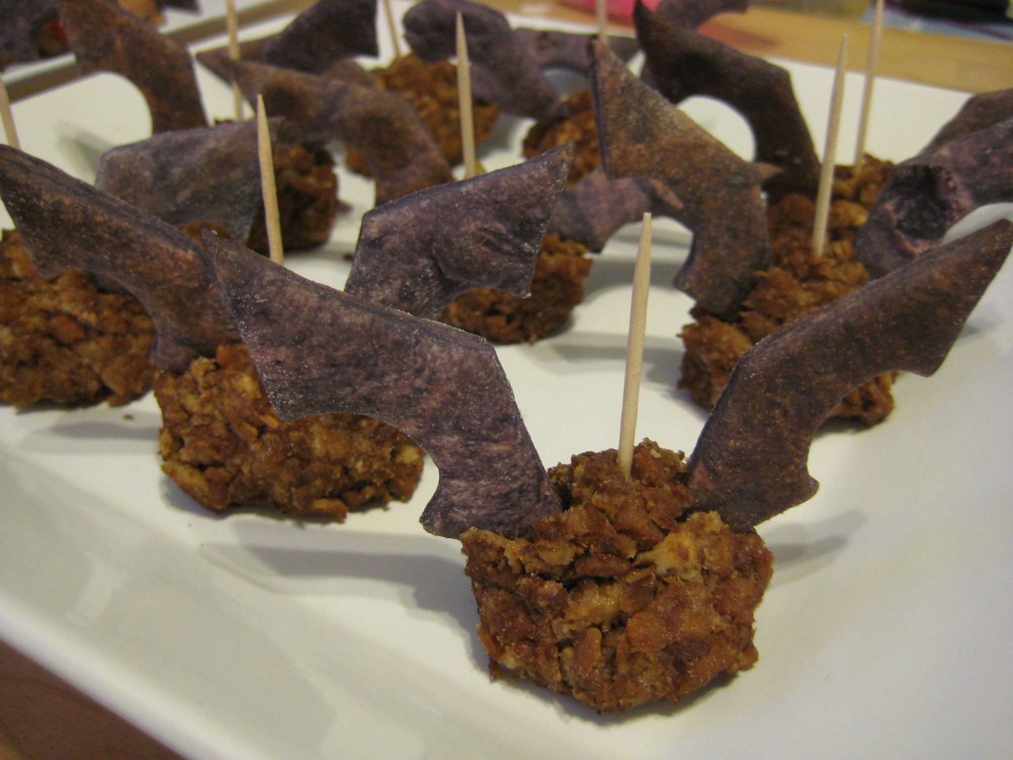 Halloween Meatball Fruit Bats : 10 Steps (with Pictures) Instructables