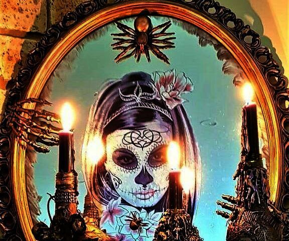Creepy Halloween Mirror