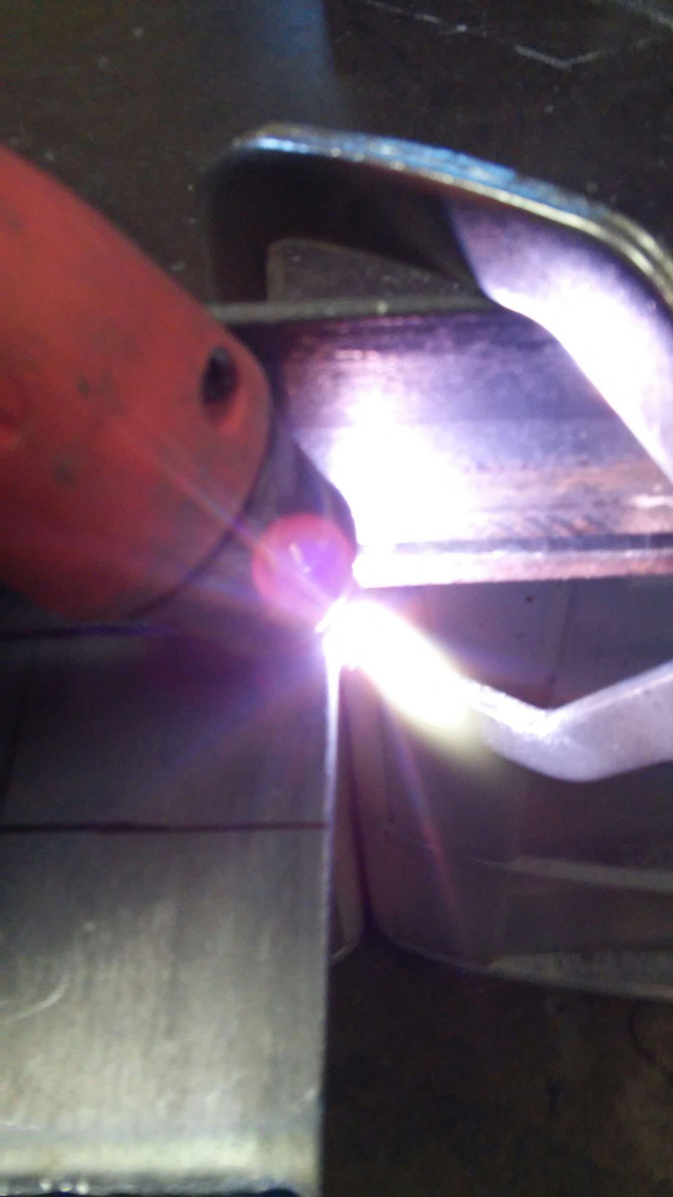Cutting Metal With a Plasma Torch ( With Accuracy) 10 Steps (with