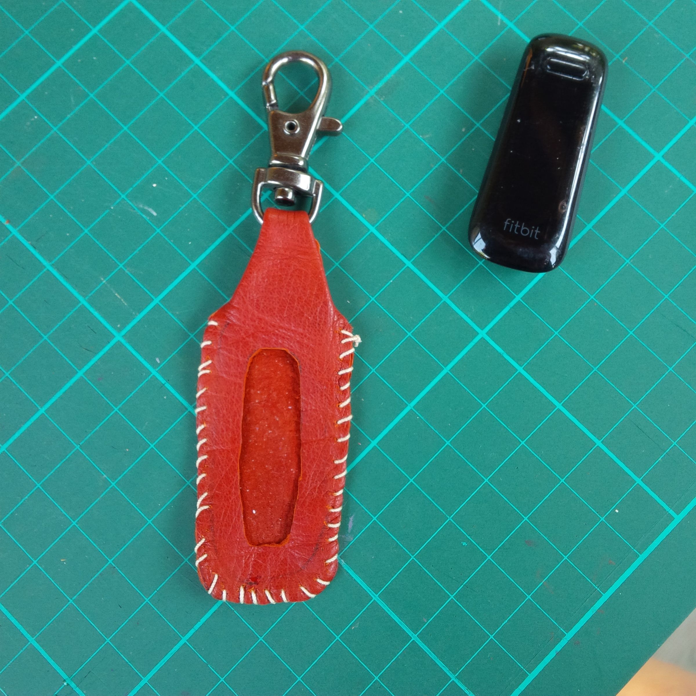 Leather FitBit One Holder 4 Steps (with Pictures) Instructables