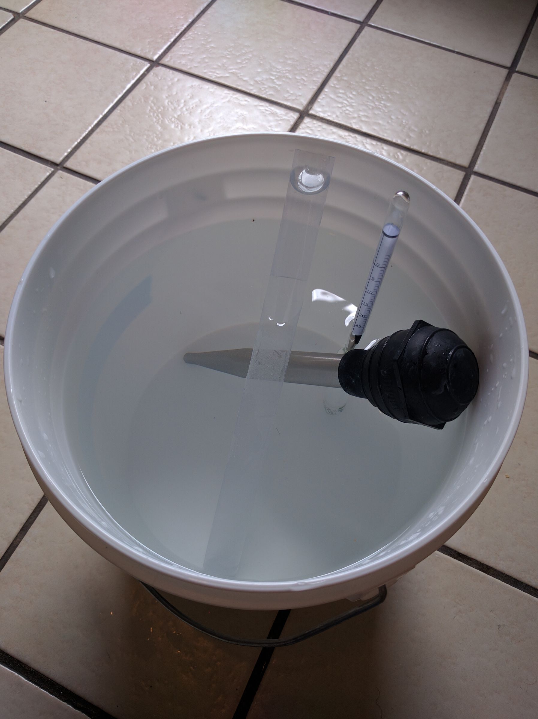 Measuring Alcohol Content With a Hydrometer 4 Steps (with Pictures