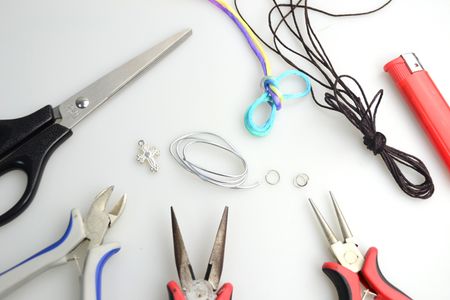 Professional Paracord Bracelets Instructions and the Way to Undo a Paracord Bracelet
