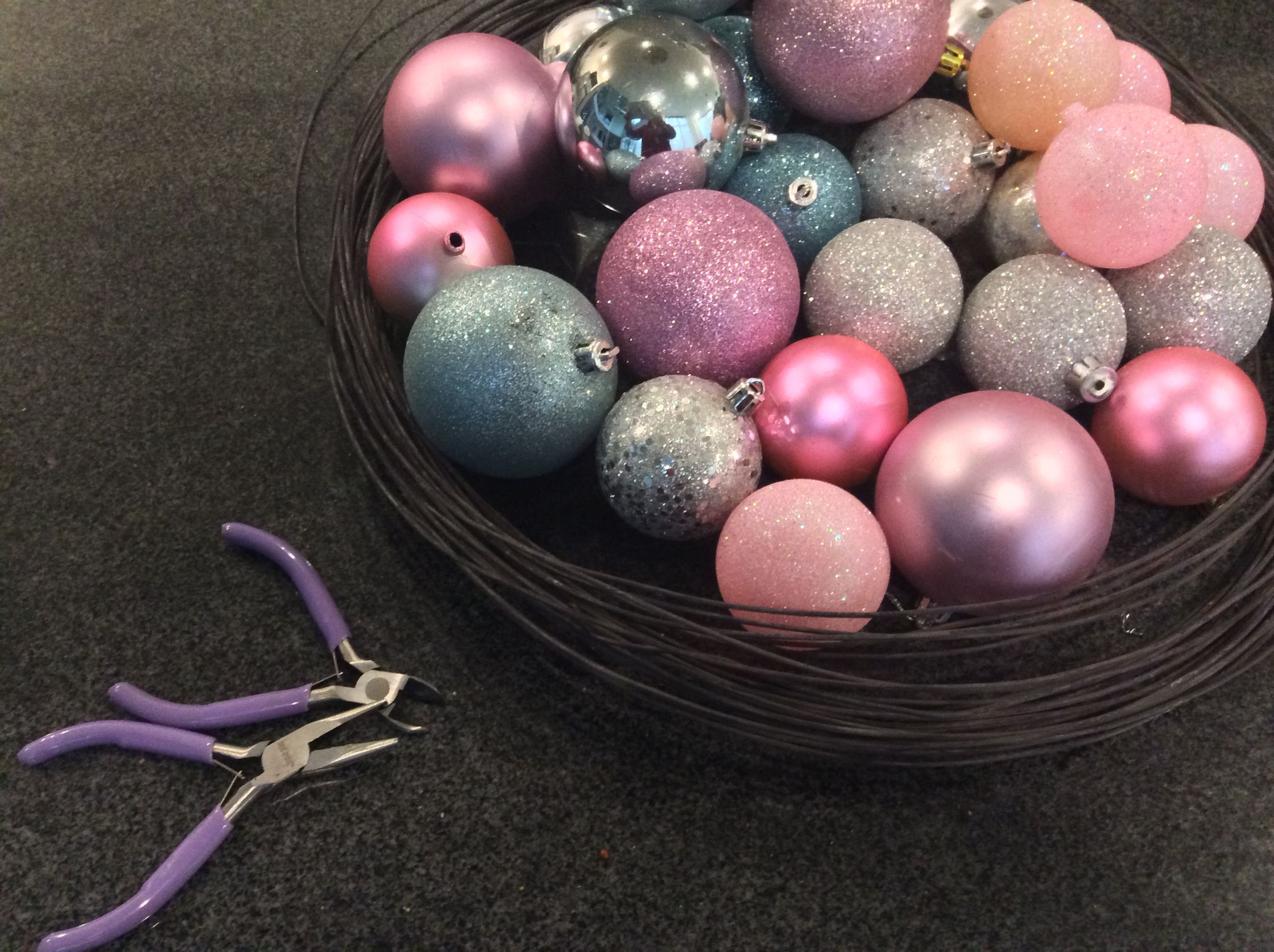 XMas DIY Project Ornament Wreath 7 Steps (with Pictures) Instructables