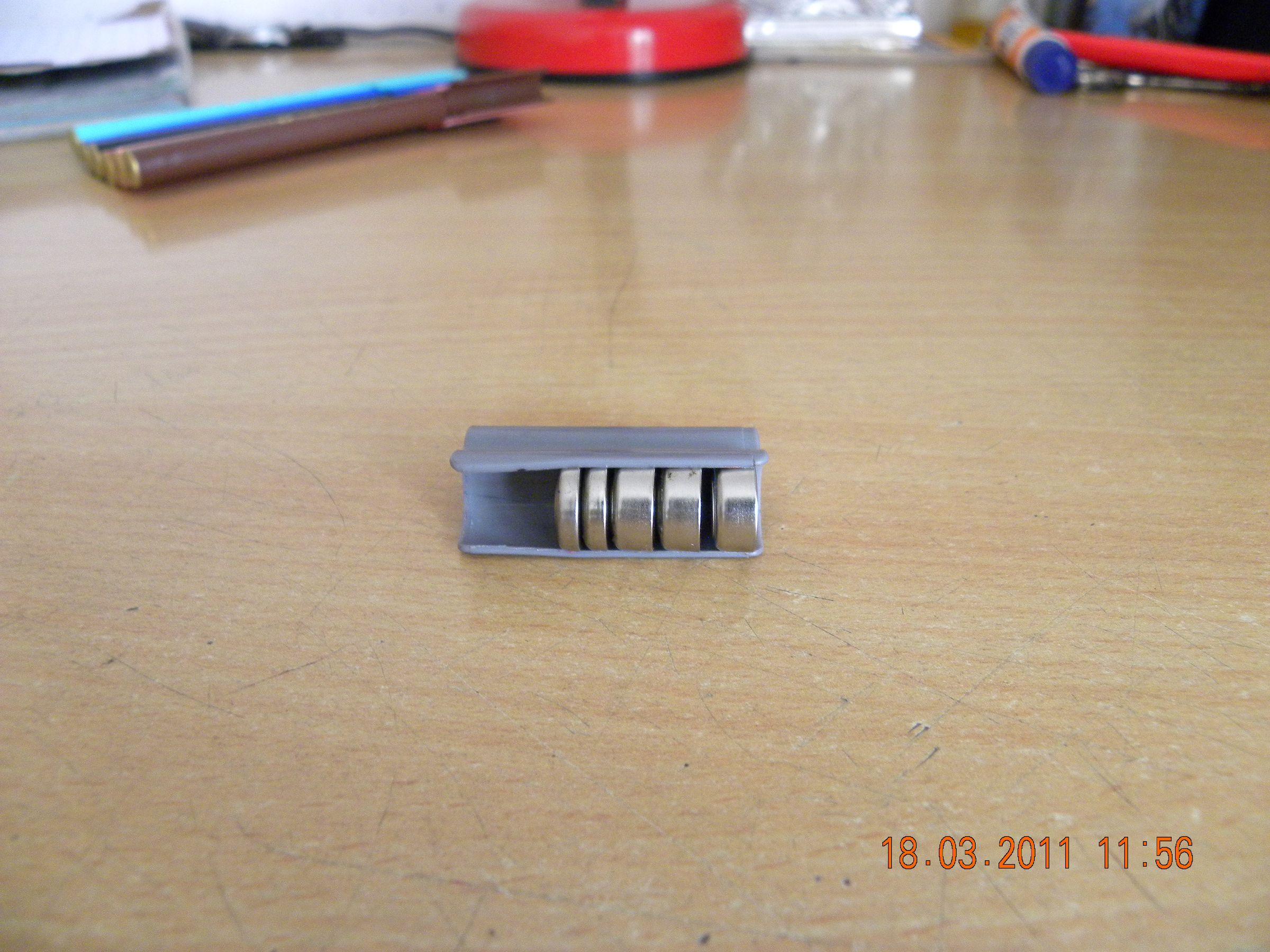 Cheap Button Cell Holder 3 Steps Instructables