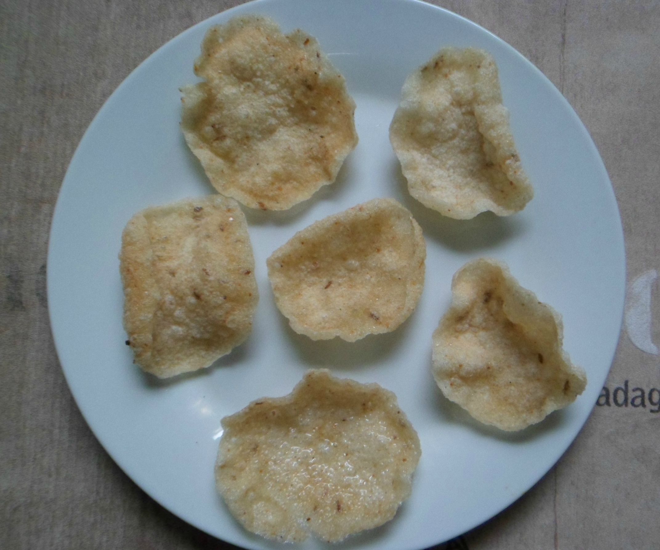 Sun Dried Crispy Semolina Snacks