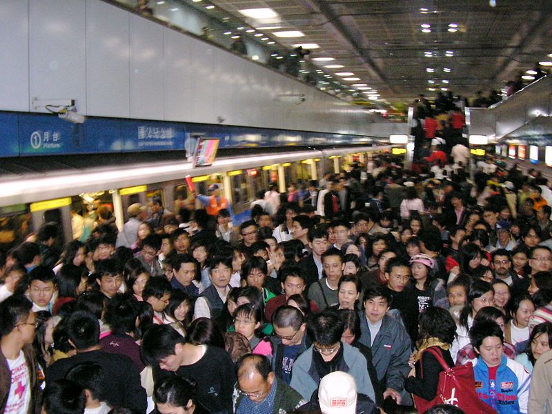 How to blend in with crowds.